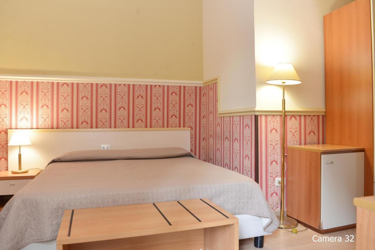 Economy Double or Twin Room,1376658110:JPEG